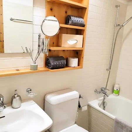 Apartment Curtins18